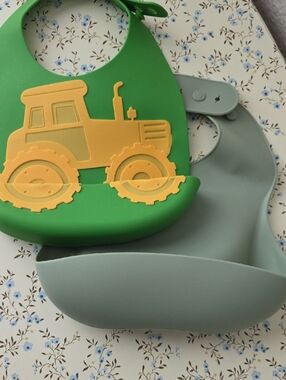 Silicon Bibs (2 pc)